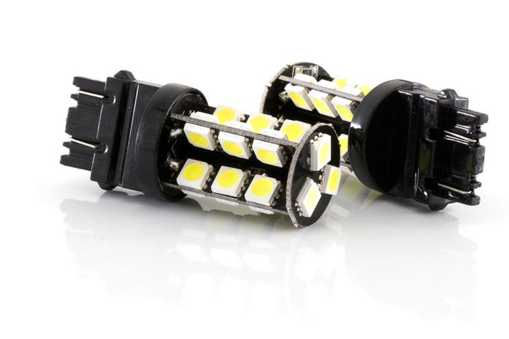 Lumen P27/7W LED-pære