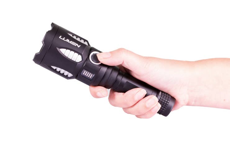 Lumen Discovery L3000 kraftig LED lommelykt