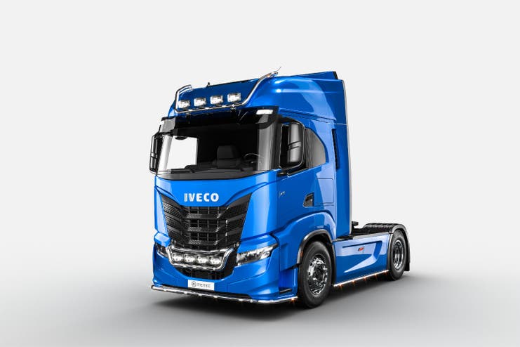 Metec Iveco S-Way F-Liner 19 kufanger krom v2