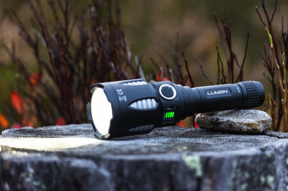 Lumen Discovery L3000 kraftig LED lommelykt