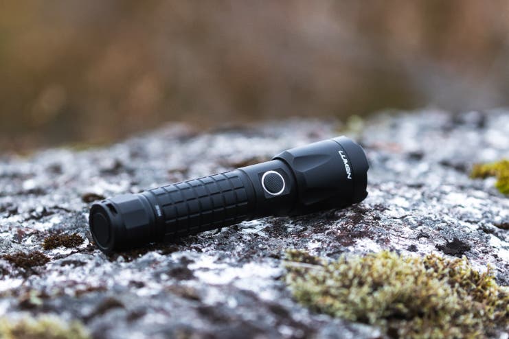 Lumen Discovery L100 allsidig LED lommelykt