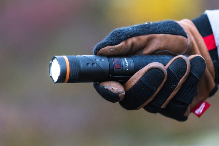 Lumen Discovery L50 LED lommelykt med UV