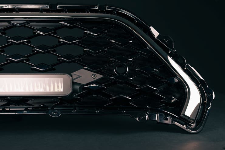 Lumen grillkit Toyota Rav4 Plugin-Hybrid 