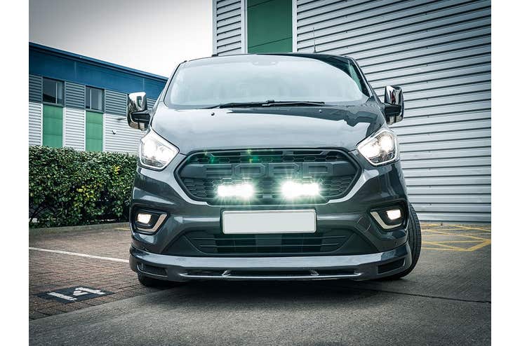 Lazer Ford Transit Custom Trail 2018+ Monteringssett for støtfangerbjelke.