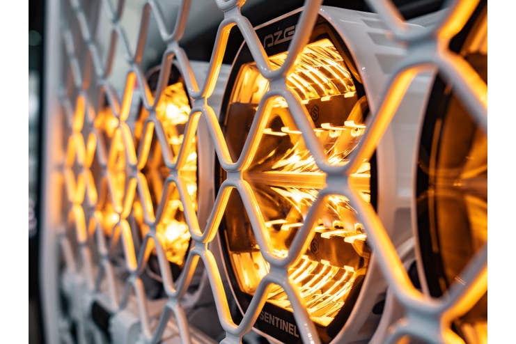 Lazer Sentinel 9" Highline Hvit med varsellys