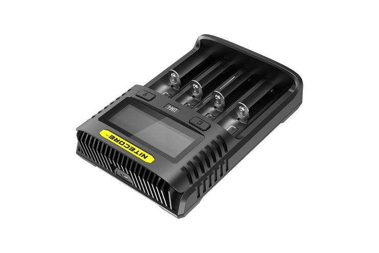 Nitecore UM4 batterilader