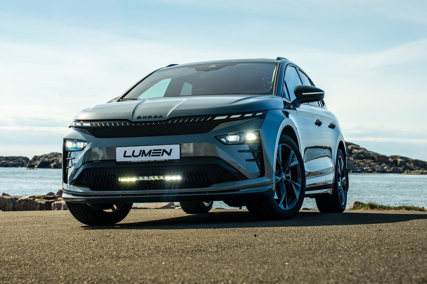 Lumen grillkit Skoda Enyaq RS 26+